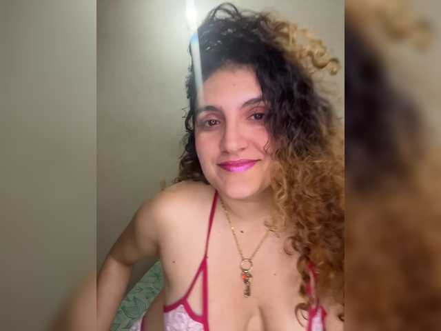 LuanaPowerful's BongaCams show and profile