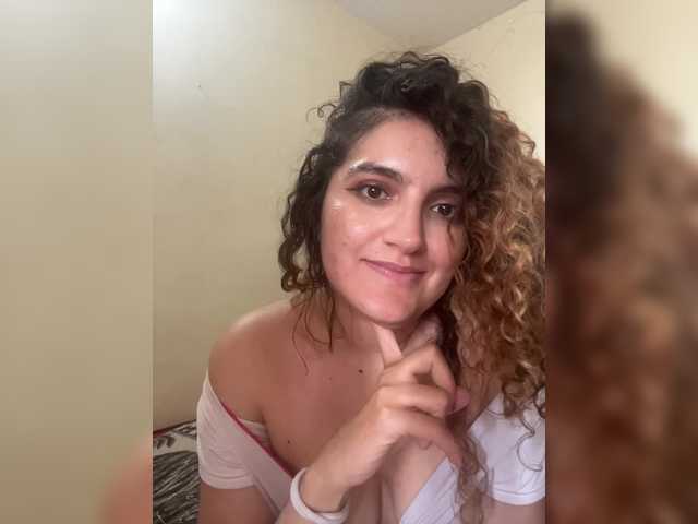 LuanaPowerful's BongaCams show and profile