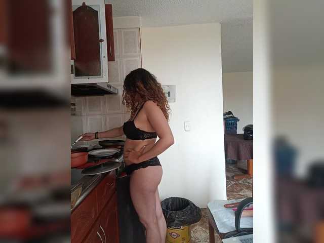 LuanaPowerful's BongaCams show and profile