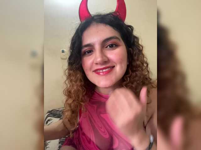 LuanaPowerful's BongaCams show and profile