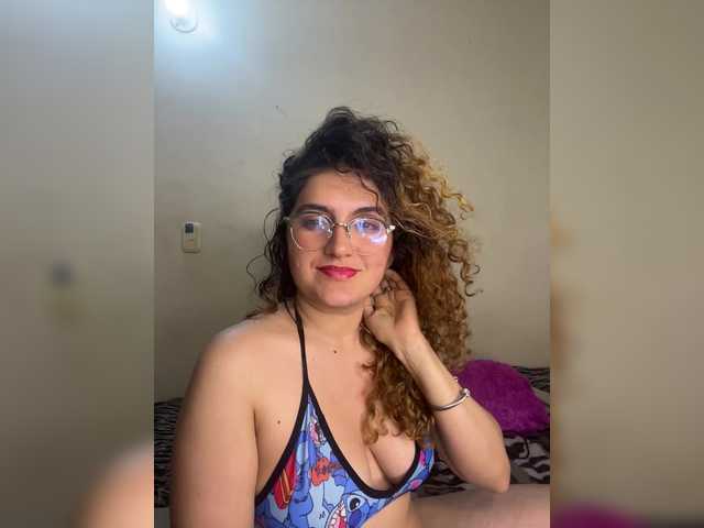 LuanaPowerful's BongaCams show and profile