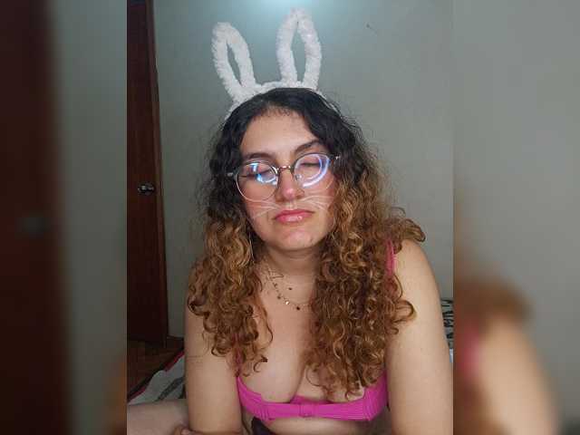 LuanaPowerful's BongaCams show and profile