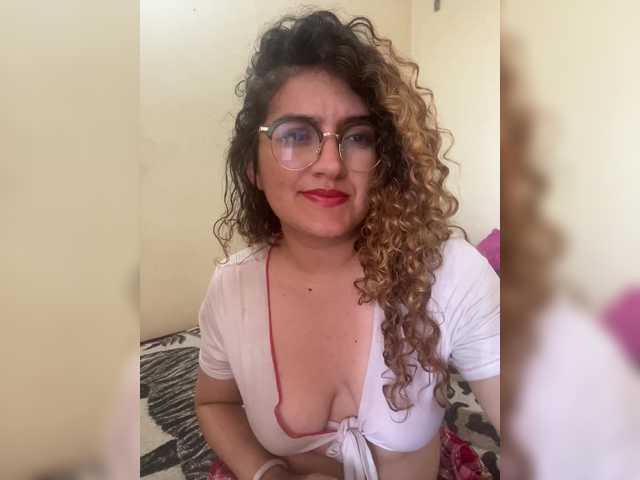 LuanaPowerful's BongaCams show and profile