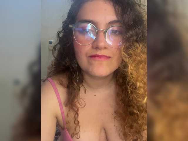LuanaPowerful's BongaCams show and profile
