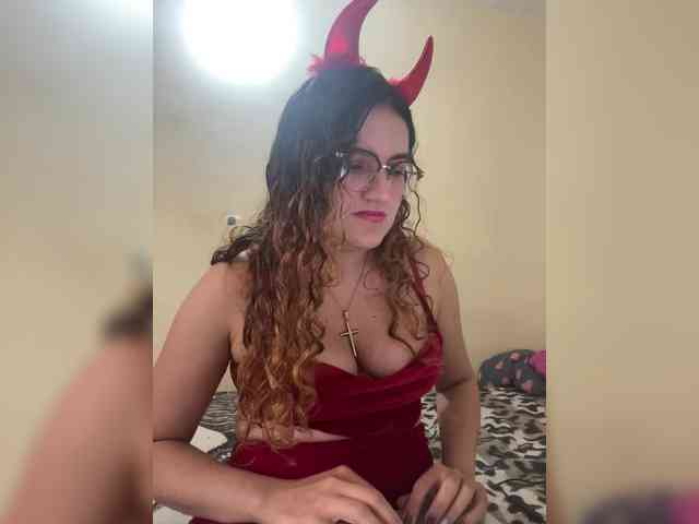 LuanaPowerful webcam