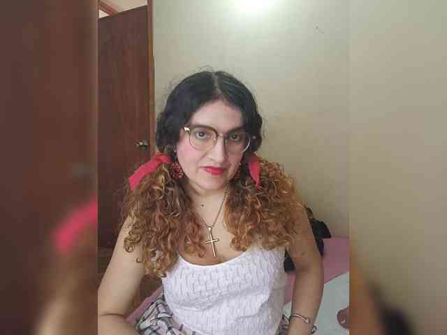 LuanaPowerful webcam