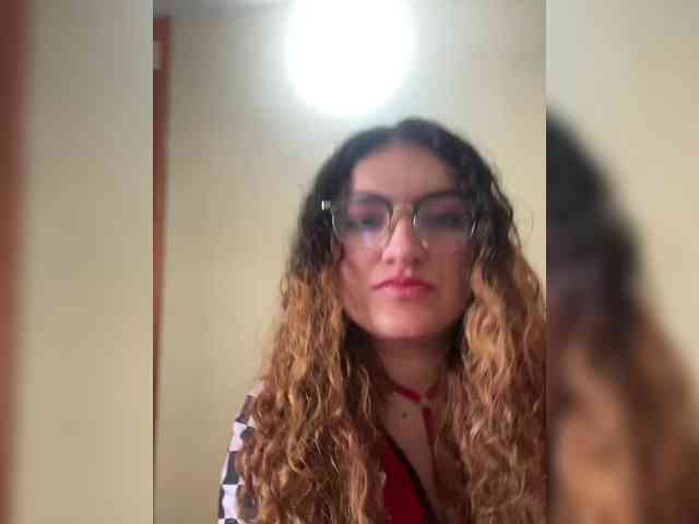 LuanaPowerful webcam