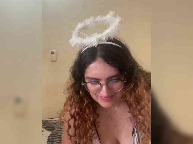 LuanaPowerful webcam