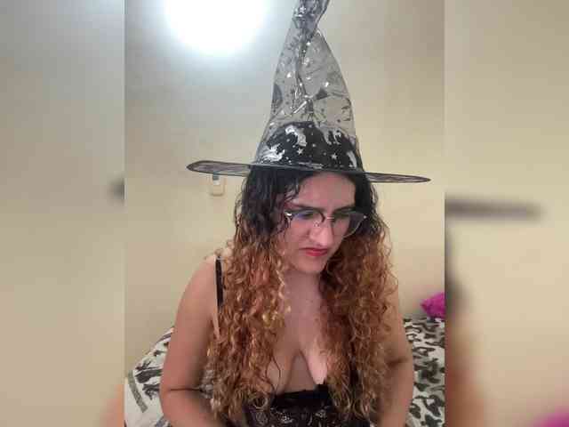 LuanaPowerful webcam