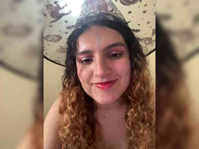 LuanaPowerful webcam