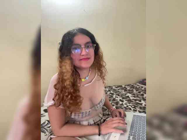 LuanaPowerful webcam