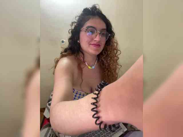 LuanaPowerful LuanaPowerful