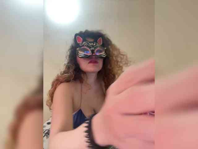 LuanaPowerful webcam