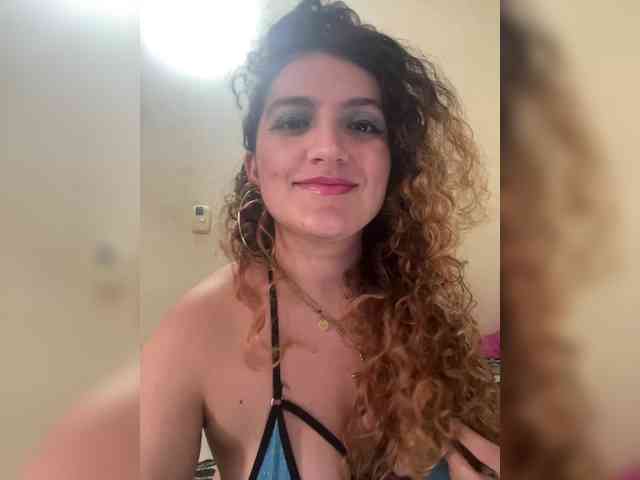 LuanaPowerful webcam