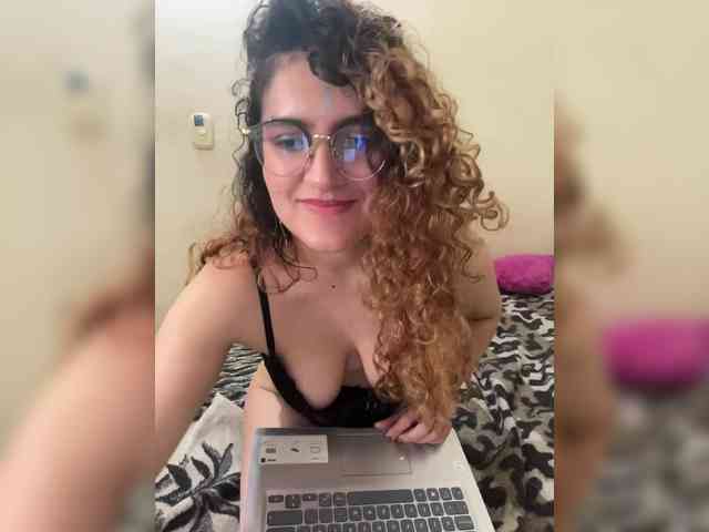LuanaPowerful webcam