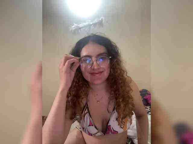 LuanaPowerful webcam