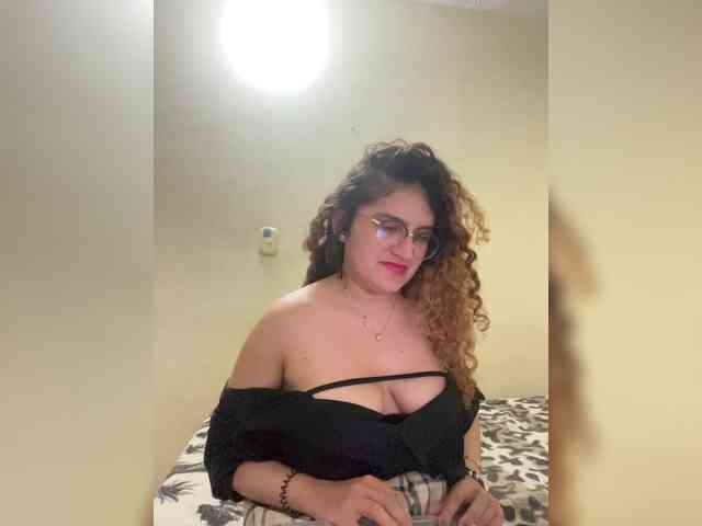 LuanaPowerful webcam