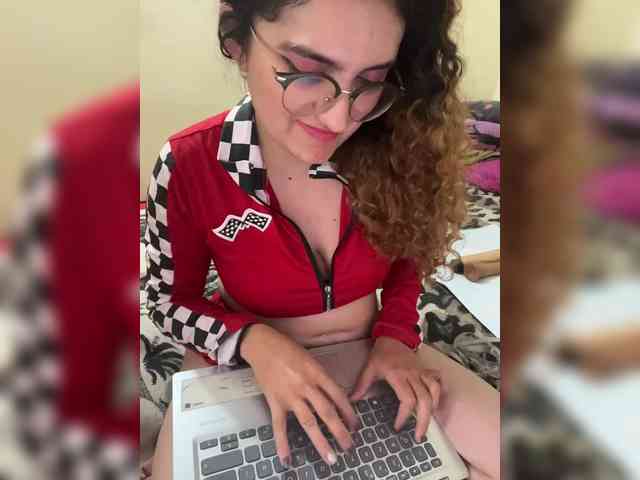 LuanaPowerful webcam