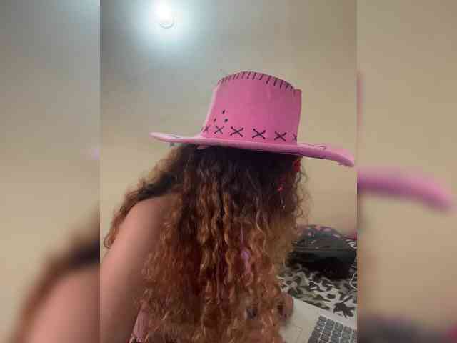 LuanaPowerful webcam