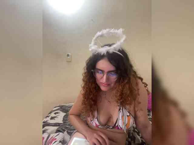 LuanaPowerful webcam