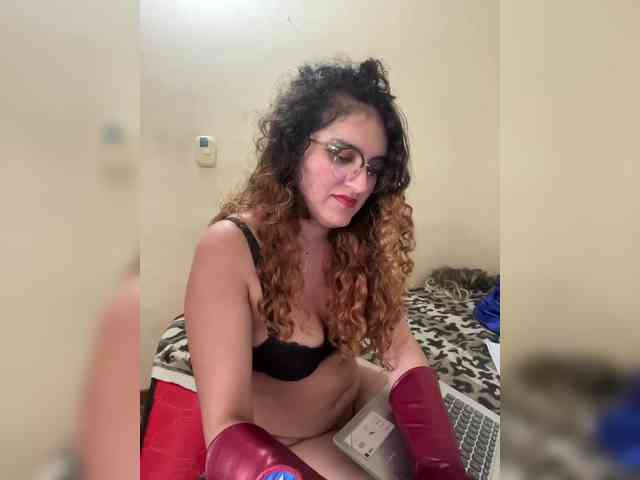 LuanaPowerful LuanaPowerful