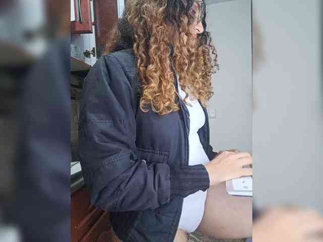 LuanaPowerful webcam