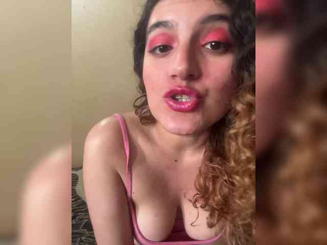 LuanaPowerful webcam