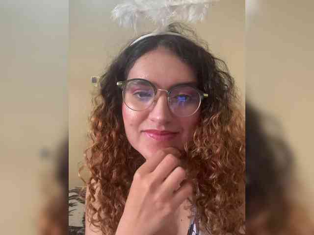 LuanaPowerful webcam