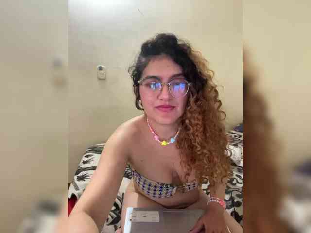 LuanaPowerful webcam