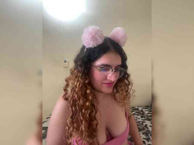 LuanaPowerful webcam