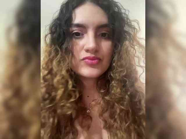 LuanaPowerful webcam