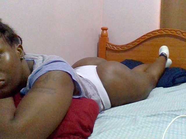 cutelizah's BongaCams show and profile