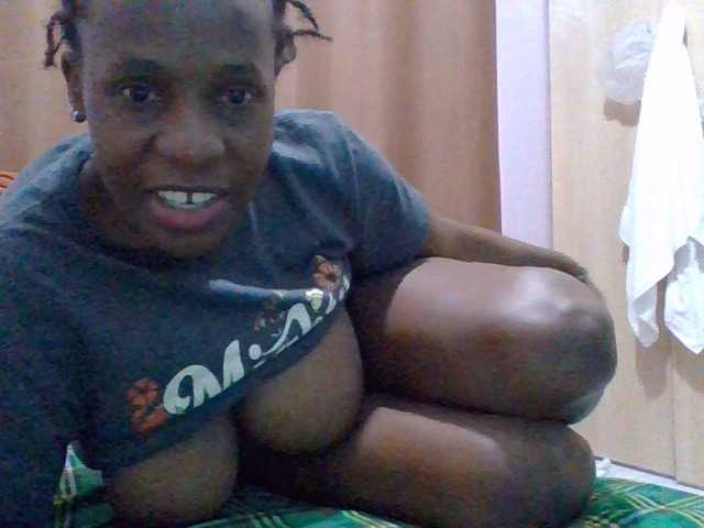 cutelizah's BongaCams show and profile