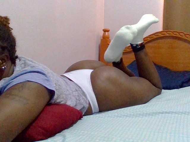 cutelizah's BongaCams show and profile