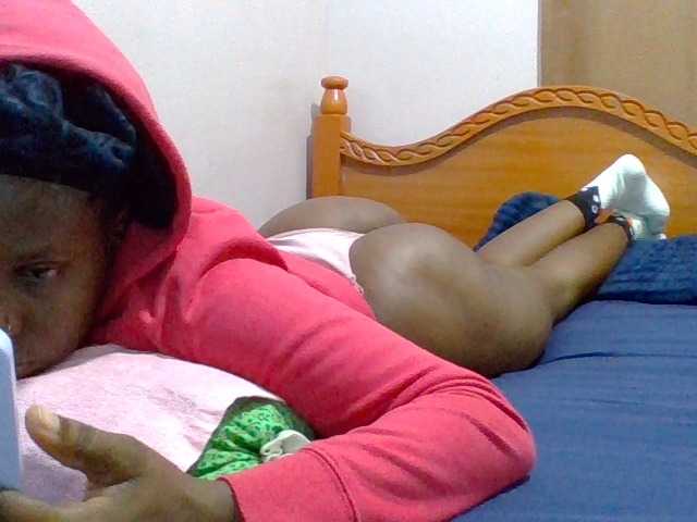 cutelizah's BongaCams show and profile