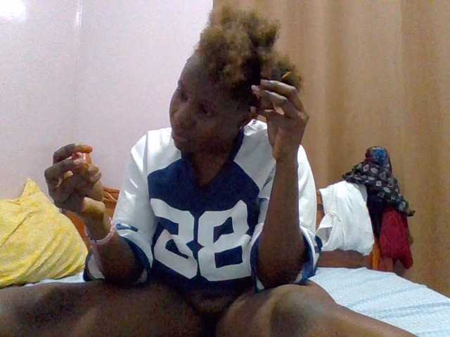 cutelizah's BongaCams show and profile