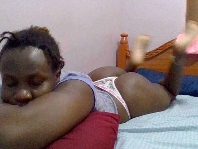 cutelizah's BongaCams show and profile