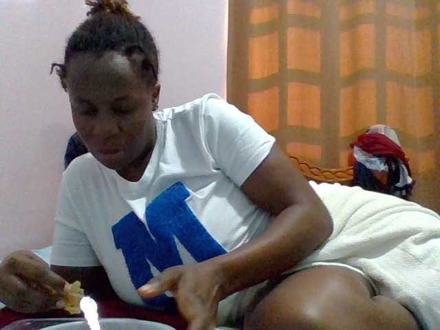 cutelizah's BongaCams show and profile