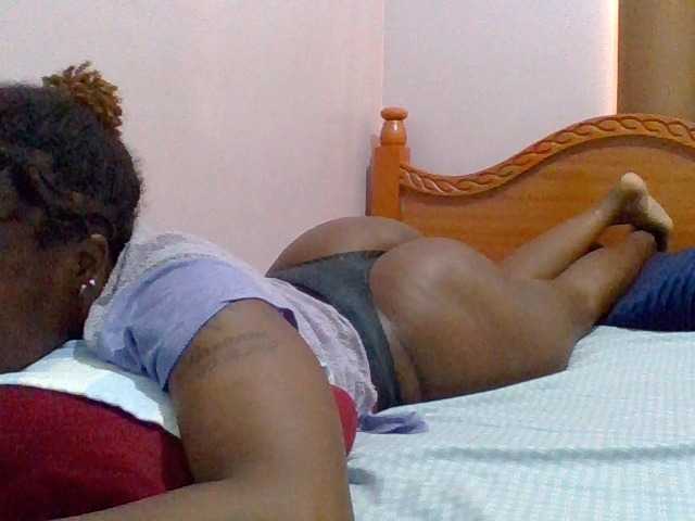 cutelizah's BongaCams show and profile