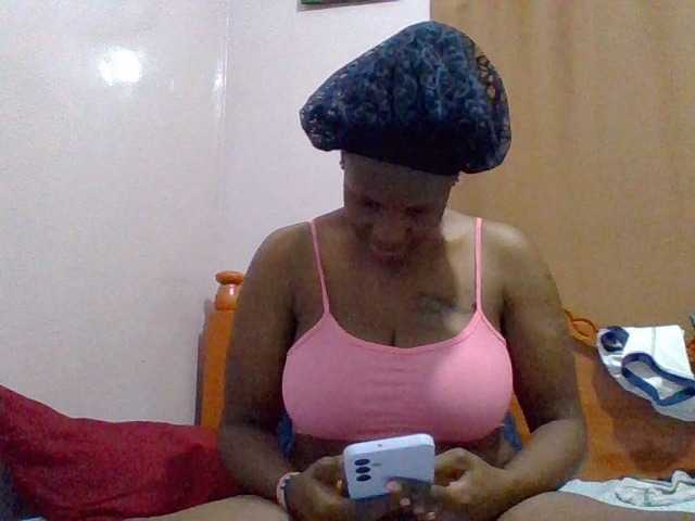 cutelizah's BongaCams show and profile