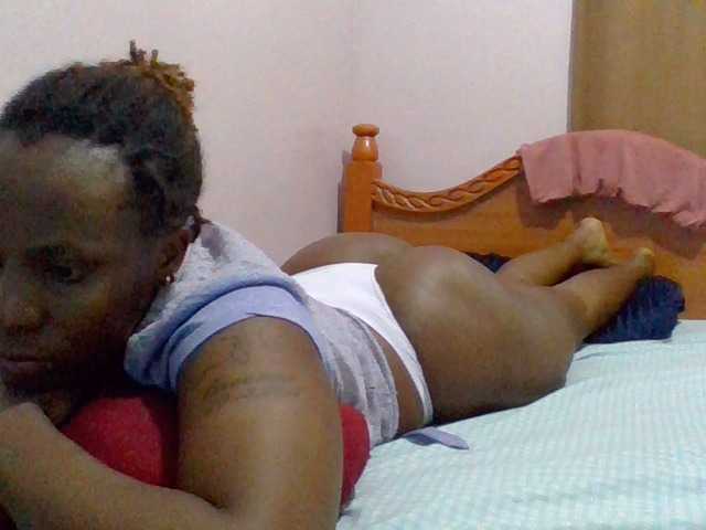 cutelizah's BongaCams show and profile