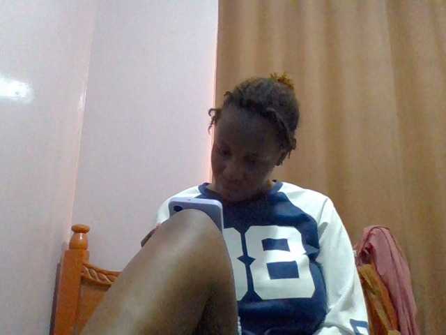 cutelizah's BongaCams show and profile