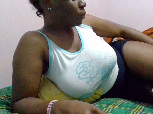 cutelizah's BongaCams show and profile