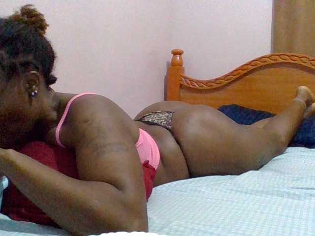 le modèle cutelizah est en webcam porno dans un show sur le site bongacams, il possède les tags suivants: Ebony,Brunette,Trimmed