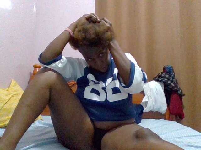 cutelizah's BongaCams show and profile