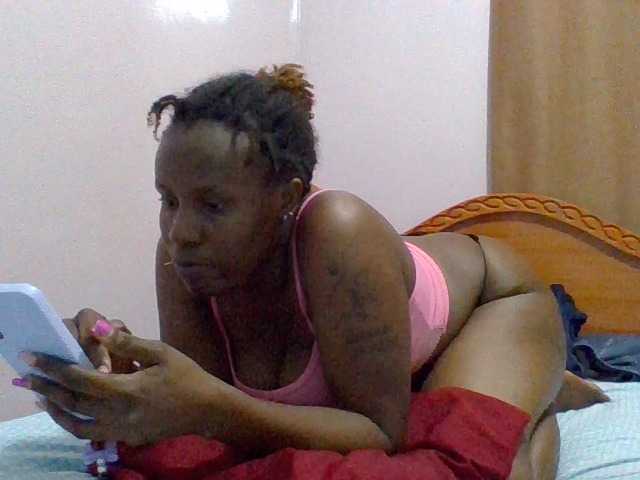 cutelizah's BongaCams show and profile