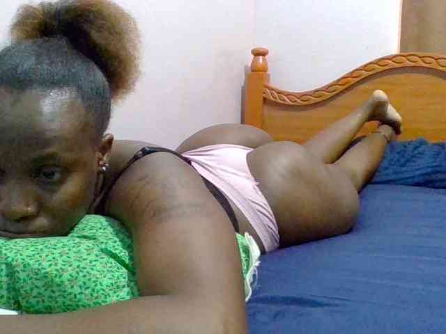 cutelizah Live Webcam on BongaCams