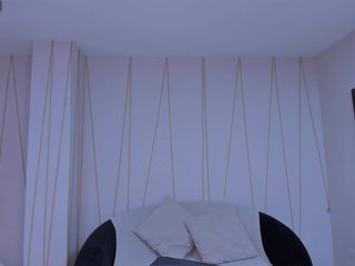 CarolineEvans Porn Show