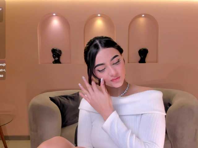 Carolineevans's BongaCams show and profile