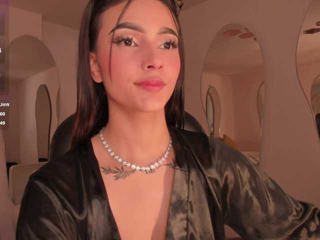 CarolineEvans live cam